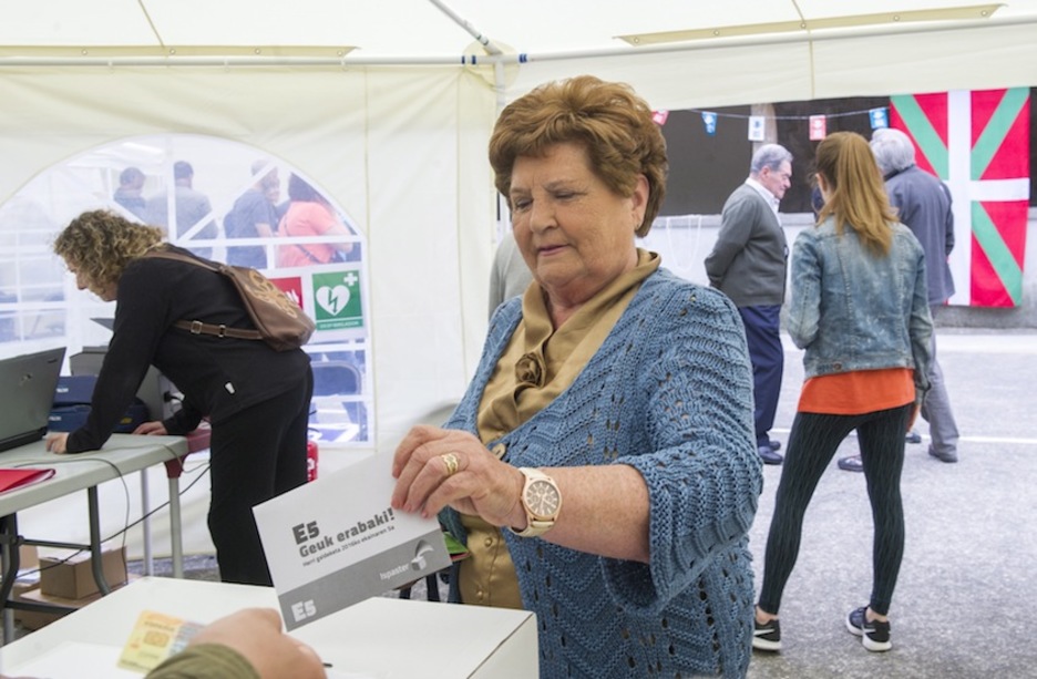 Ganas de decidir en Ispaster. (Marisol RAMIREZ / ARGAZKI PRESS) Ganas de decidir en Ispaster. (Marisol RAMIREZ / ARGAZKI PRESS)