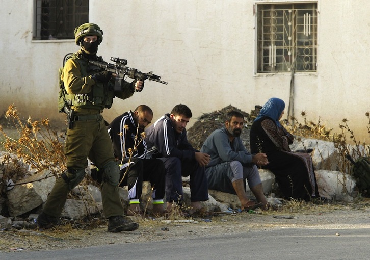 Israel retira permisos a 80.000 palestinos. (Hazem BADER / AFP)