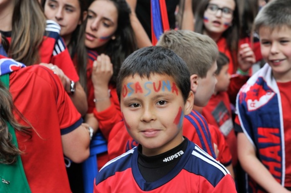 No ha faltado quien se ha pintado incluso el nombre del club en la piel. (Idoia ZABALETA/ARGAZKI PRESS) No ha faltado quien se ha pintado incluso el nombre del club en la piel. (Idoia ZABALETA/ARGAZKI PRESS)