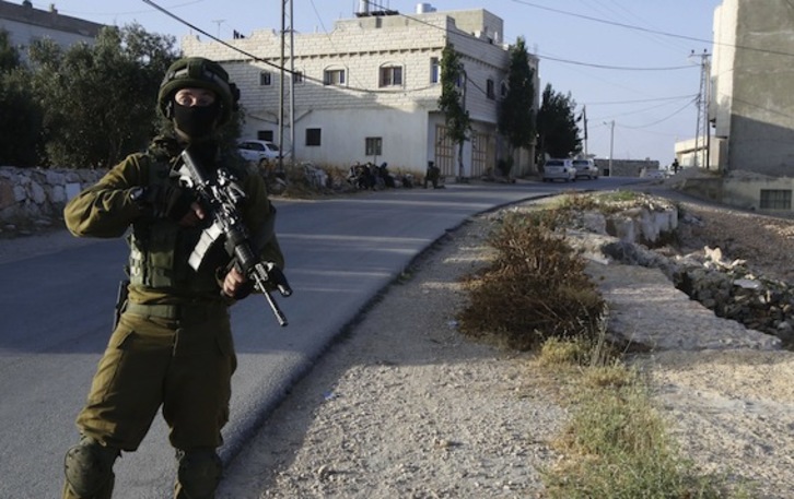 Un soldado israelí desplegado en la Cisjordania ocupada. (Hazem BADER/AFP)