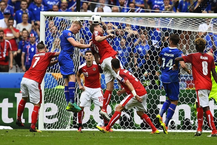 Islandia, con 300.000 habitantes, clasificada para octavos. (Franck FIFE / AFP)