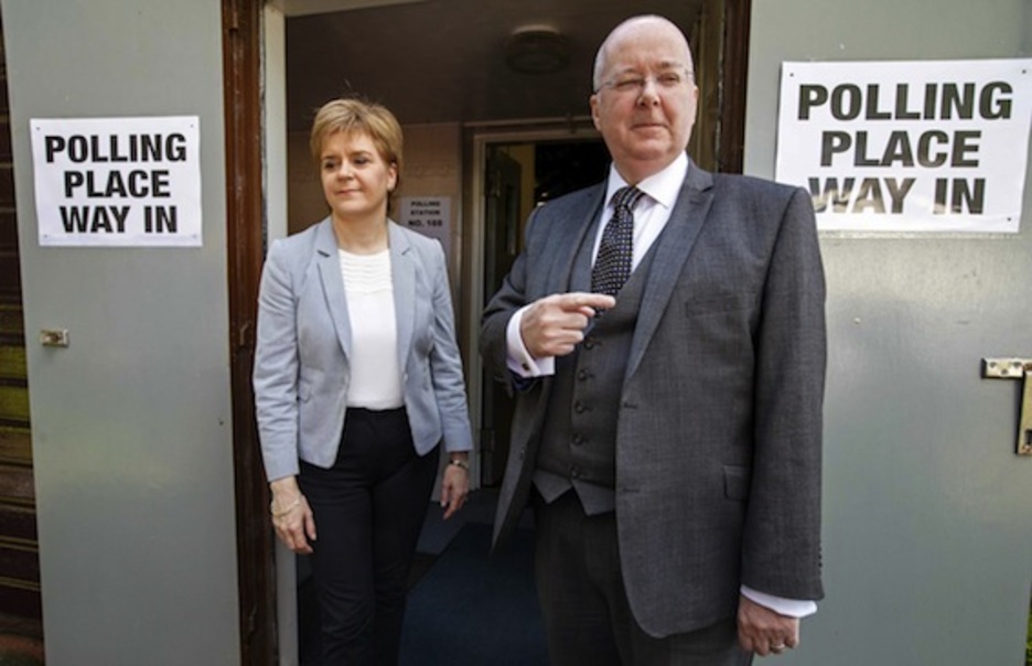 La ministra principal de Escocia, Nicola Sturgeon, ha defendido la permanencia en la UE tras depositar su voto. (Robert PERRY/AFP)