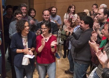 Nagua Alba, secretaria general de Podemos Euskadi, junto a otros miembros de la formación. (Monika DEL VALLE/ARGAZKI PRESS)