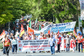 Beste behin ere lan erreformaren kontra jo dute Baionako karriketan. ©Isabelle Miquelestorena