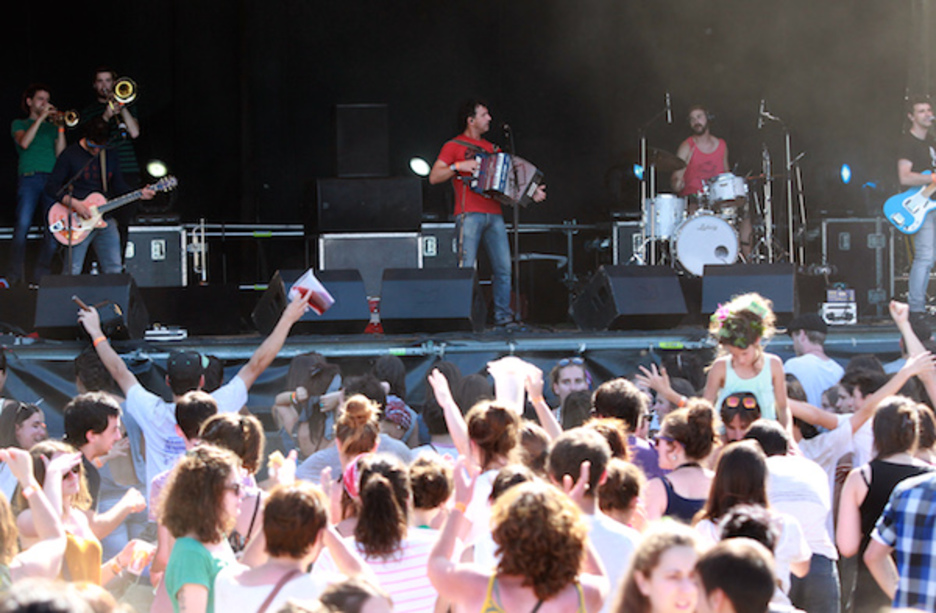 EHZ, herriak bat eginik Lekornen