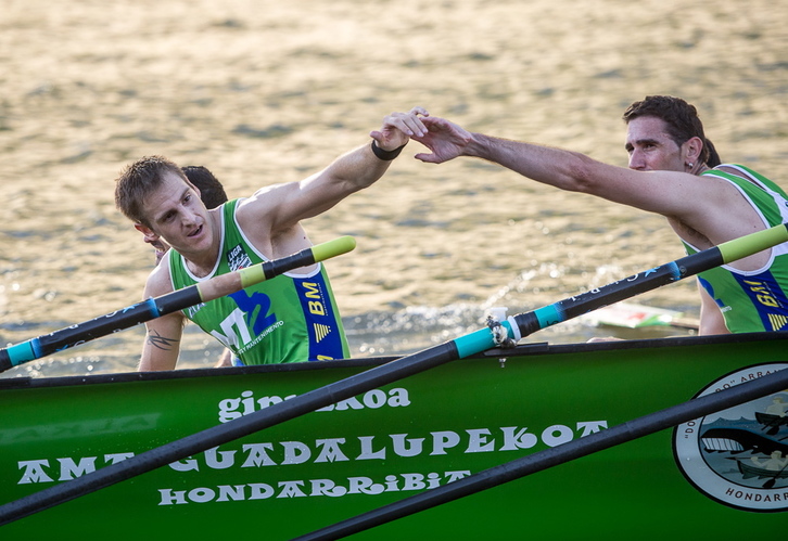 Ama Guadalupekoa traineruak urteko bostgarren garaipena lortu du Bilbon. (ARGAZKI PRESS)