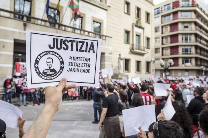 Movilización para pedir justicia por la muerte de Iñigo Cabacas. (Aritz LOIOLA / ARGAZKI PRESS)