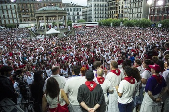 Protesta masiva durante los pasados sanfermines contra las agresiones machistas. (Jagoba MANTEROLA / ARGAZKI PRESS)