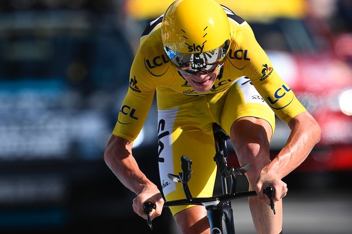 Chris Froome, durante la contrarreloj. (Lionel BONAVENTURE/AFP) 