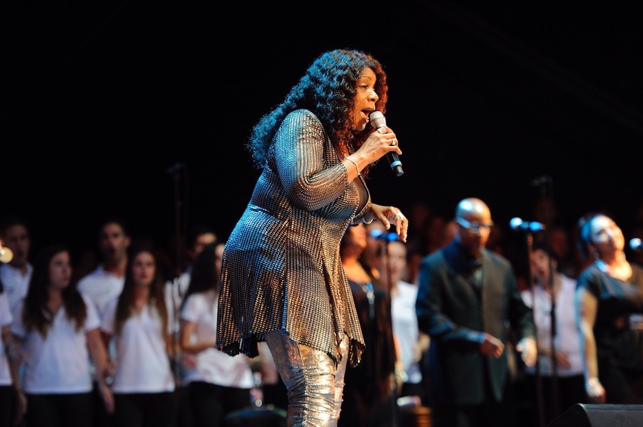 Gaynor interpretó una docena de canciones. (Jon URBE/ARGAZKI PRESS)
