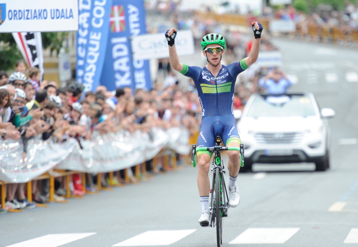 Simon Yates, garaile Ordizian. (Jon URBE / ARGAZKI PRESS)