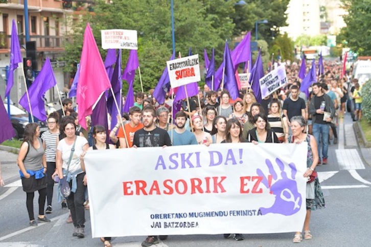 Manifestación en Errenteria contra las agresiones sexuales. (Idoia ZABALETA/ARGAZKI PRESS)