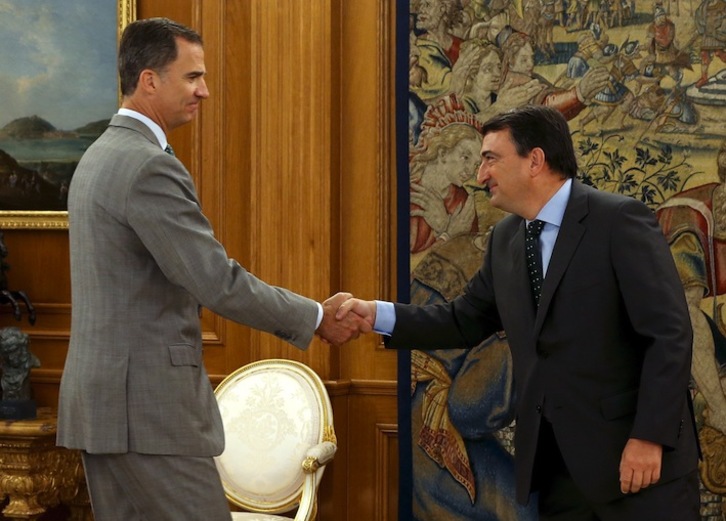 Aitor Esteban ha comparecido tras reunirse con Felipe de Borbón. (POOL EFE)