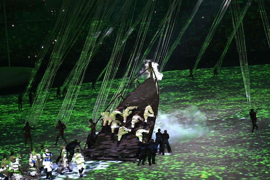 Antzerkia ere egin dute inaugurazio ekitaldian.