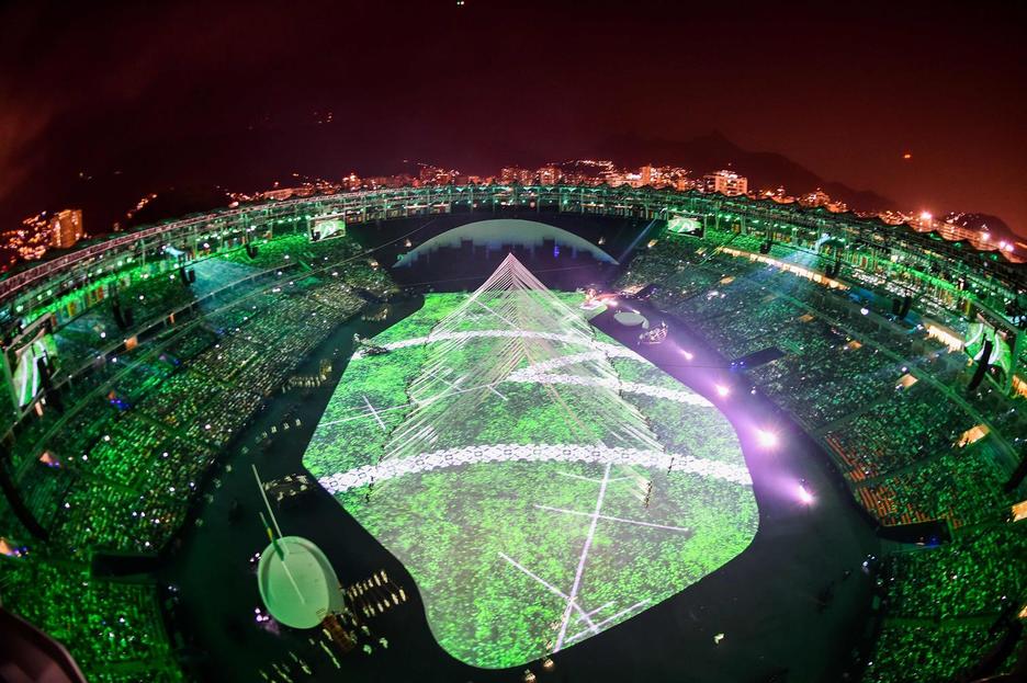 Kolore biziak Maracanan; kasu honetan, berdea.