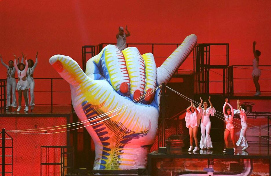 Antzerkiaren beste parte bat, Maracanan.