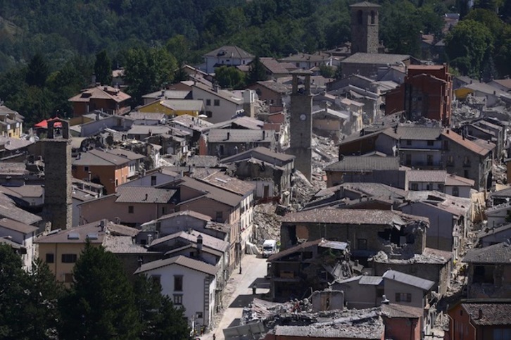 Vista general de Amatrice, la localidad que más sufrió el terremoto. (FILIPPO MONTEFORTE / AFP)