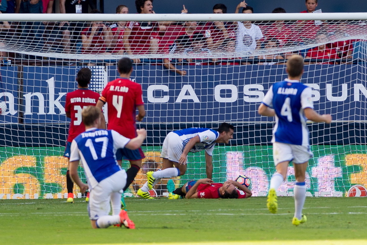 Gol de Juanmi en el descuento del primer tiempo. (Iñigo URIZ | ARGAZKI PRESS)