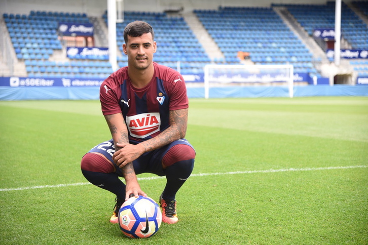 Nano ha sido presentado como jugador del Eibar. (Andoni CANELLADA / ARGAZKI PRESS)