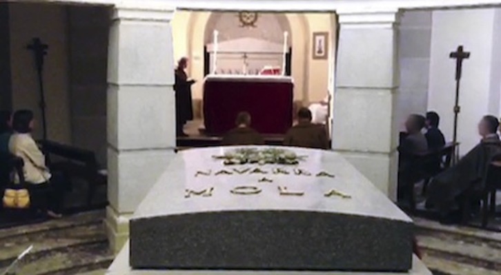 Imagen de la tumba del general Mola en el Monumento a los Caídos de Iruñea. (Iñigo URIZ/ARGAZKI PRESS)