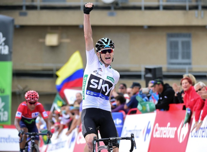 Froome se ha impuesto en Peña Cabarga por delante de Quintana. (Jose JORDÁN / AFP)