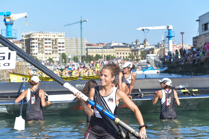 Hibaikako neskak nagusi izan dira Kontxako sailkatze proban. (Idoia ZABALETA / ARGAZKI PRESS)