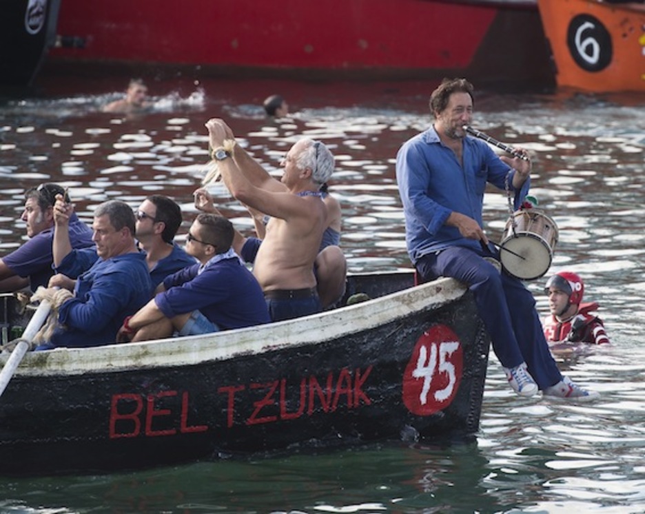 Potinetan ere ez da musikarik falta izan. (Luis JAUREGIALTZO/ARGAZKI PRESS)