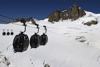 Teleférico panorámico del Mont Blanc. (Philippe DESMAZES/AFP) 