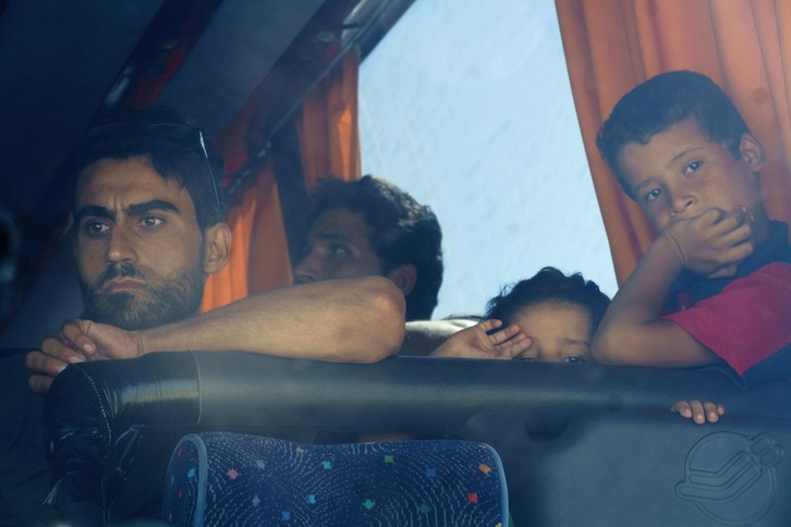 Refugiados sirios trasladados a Chipre. (Iakovos HATZISTAVROU / AFP)