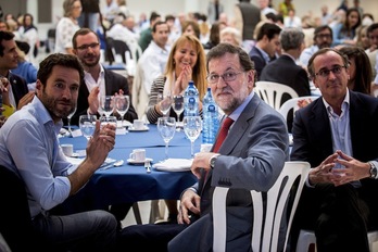 El PP ha cerrado la campaña con una comida con militantes en Gasteiz. (Jaizki FONTANEDA / ARGAZKI PRESS)