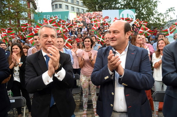 Urkullu y Ortzuar en el cierre de campaña del PNV. (ARGAZKI PRESS)