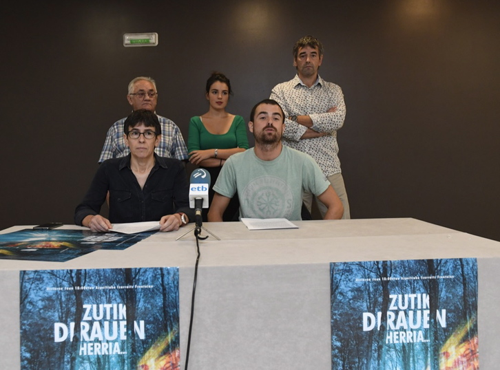 Familiares y amigos de Otaegi, en rueda de prensa. (Gorka RUBIO/ARGAZKI PRESS)
