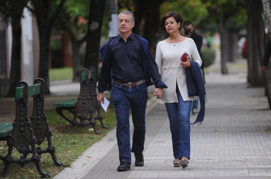 Urkullu izan da lehena botoa ematen, Durangon. (ARGAZKI PRESS)