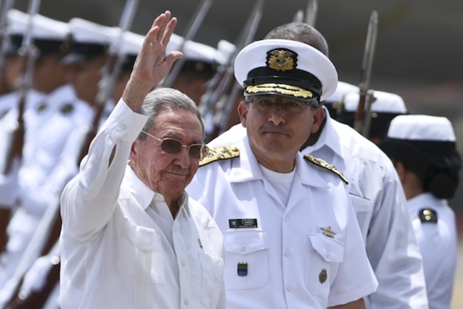 Raúl Castro, presidente de Cuba, país que ha sido sede de los diálogos. (Luis ROBAYO/AFP)