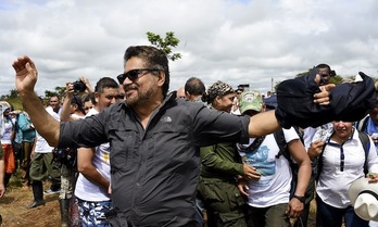 Iván Márquez, miembro del Secretariado de las FARC, cuando partió hacia Cartagena. (Guillermo MUÑOZ/AFP)