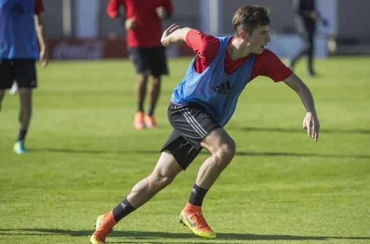 Olavide, en un entrenamiento. (OSASUNA)