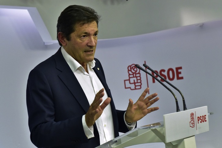 Javier Fernández, presidente de la Comisión Gestora del PSOE. (Javier SORIANO / AFP)