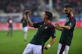 Sergio Leon eta Roberto Torres izan dira Osasunaren goleatzaileak. (Jon URBE / ARGAZKI PRESS)