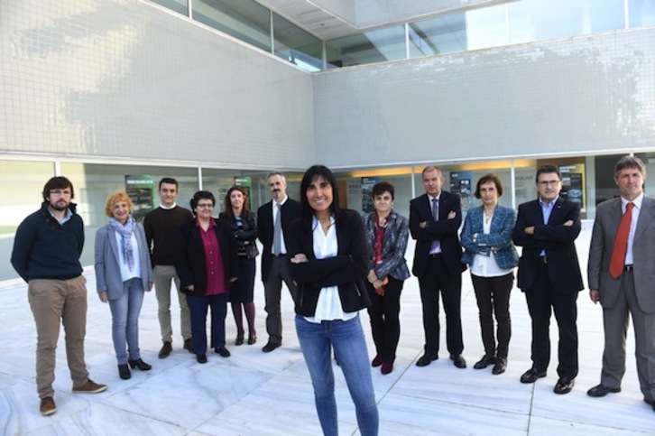 Presentación del equipo que lidera Nekane Balluerka. (Luis JAUREGIALTZO/ARGAZKI PRESS)