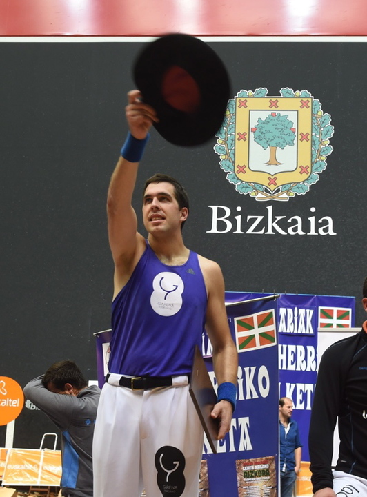 Aitzol Atutxa tras ganar la tercera txapela. (ARGAZKI PRESS)