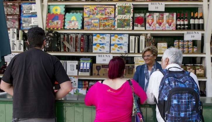 La tómbola mantiene el precio del boleto en 0,80 céntimos. (Iñigo URIZ/ARGAZKI PRESS)