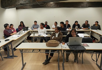 Garabideren ikastaroan parte hartzen ari diren ikasleak. (Gotzon ARANBURU)