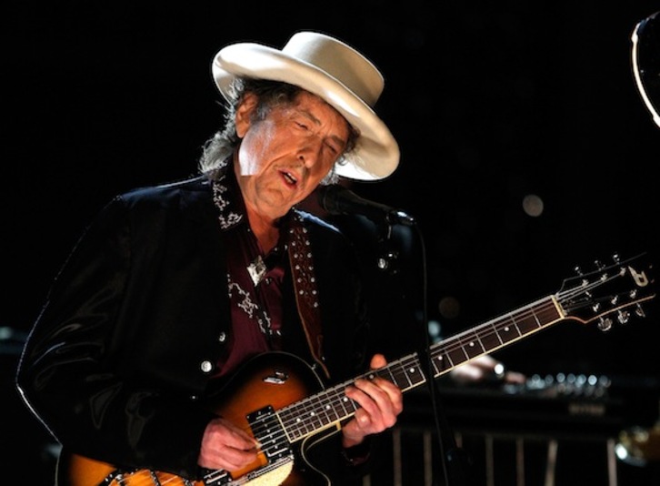Bob Dylan recala hoy en Iruñea dentro su gira ‘Neverending Tour’. (Kevin WINTER/AFP)