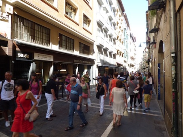 La primera estafeta de correos de Nafarroa estuvo instalada en la casa que actualmente ostenta los números 50-52 de la calle Estafeta.