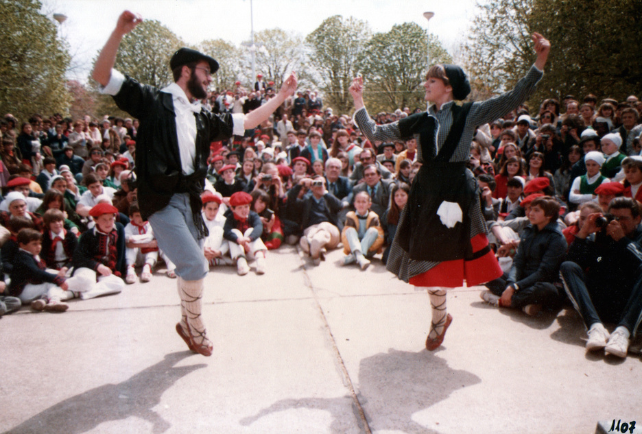 Urtero dantzariek protagonismo handia dute euskal astean. Urtero dantzariek protagonismo handia dute euskal astean.