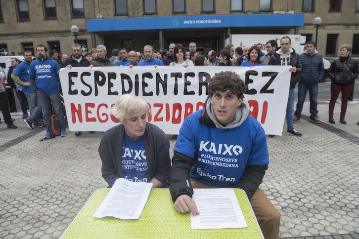 Miembros del comité permanente de Euskotren, en una comparecencia la semana pasada. (Jon URBE / ARGAZKI PRESS)