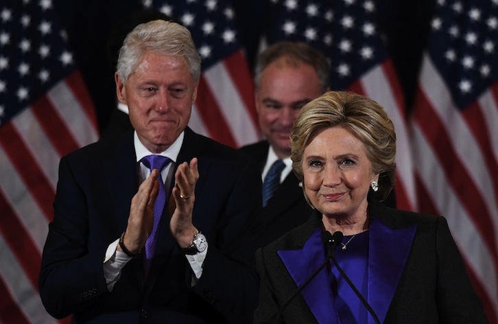 Hillary Clinton ha comparecido tras su derrota en las presidenciales de EEUU. (JEWEL SAMAD / AFP)