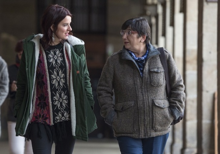 Ane Muguruza y Edurne Brouard, integrantes de la Fundación Egiari Zor, en Bilbo. (Monika DEL VALLE/ARGAZKI PRESS)