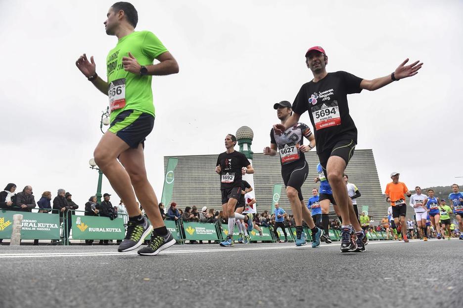 Beti dago norbait agurtzeko tartea. (Juan Carlos RUIZ/ARGAZKI PRESS)