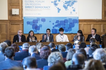 Debate de esta mañana en el Foro Global sobre Democracia Directa. (Gorka RUBIO/ARGAZKI PRESS)